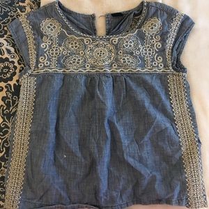 ⭐️Embroidered Denim GAP Shirt⭐️